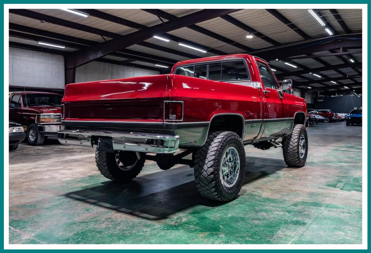 Gmc-k10-1976-silver-18