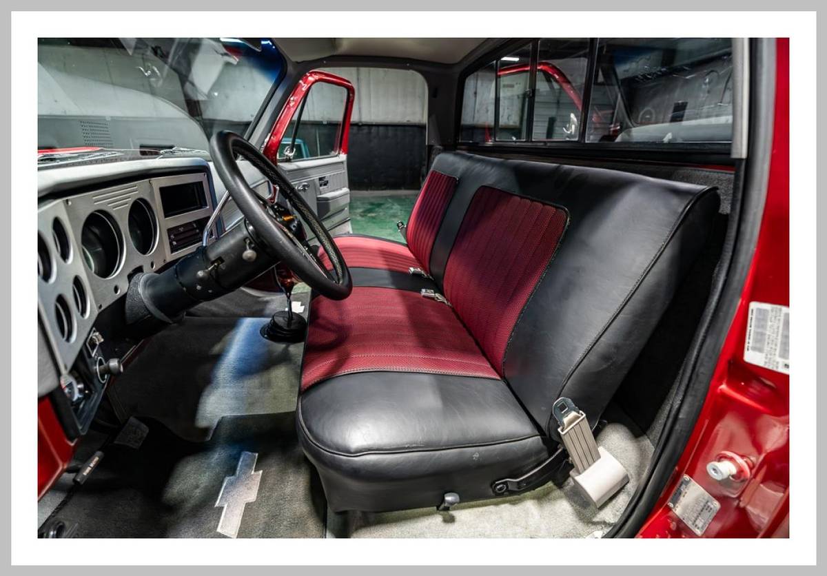 Gmc-k10-1976-silver-40