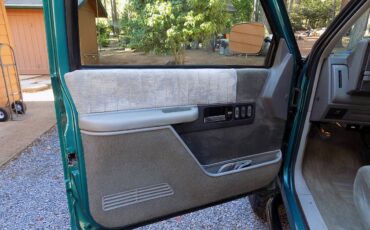 Gmc-k1500-sle-1993-green-11