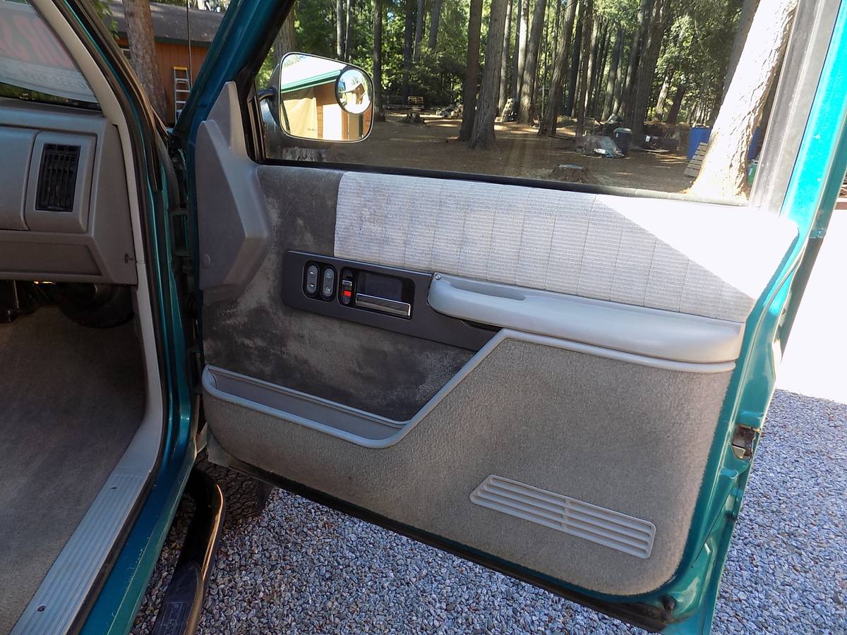 Gmc-k1500-sle-1993-green-12
