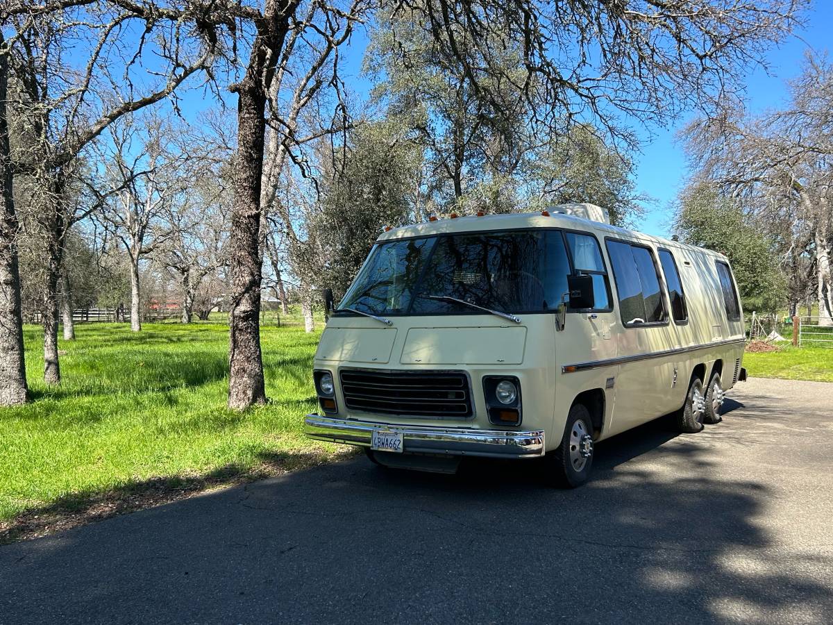 Gmc-motorhome-1973-custom-1