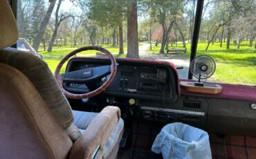 Gmc-motorhome-1973-custom-10