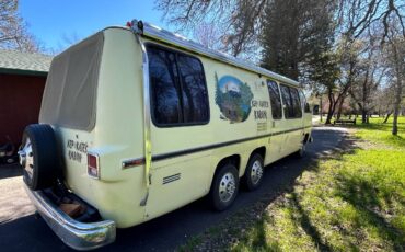 Gmc-motorhome-1973-custom-3
