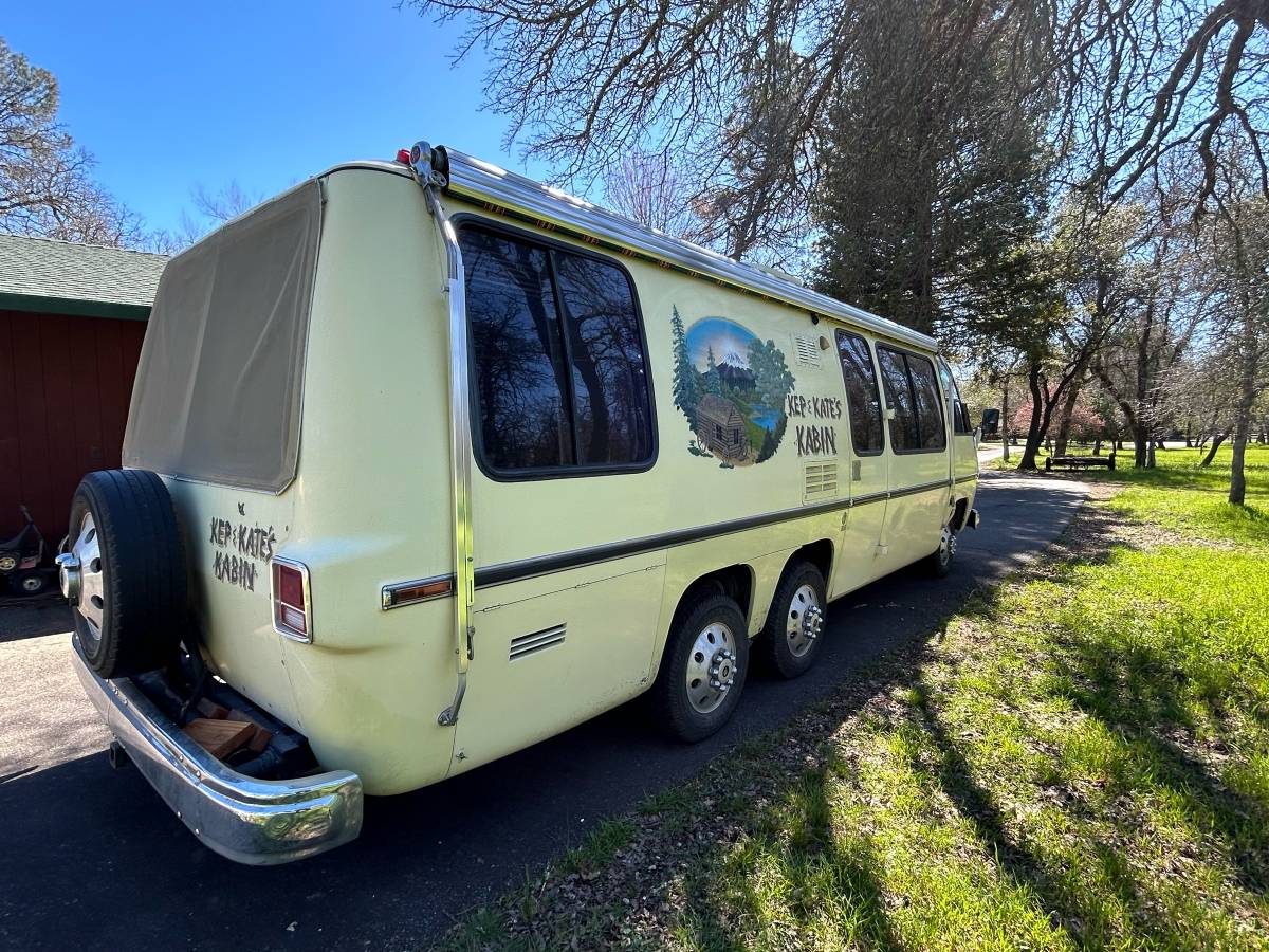 Gmc-motorhome-1973-custom-3
