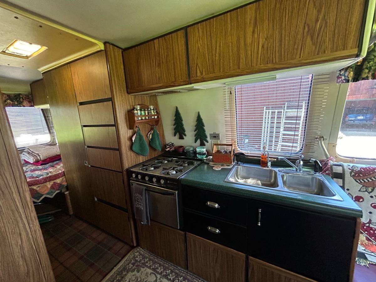 Gmc-motorhome-1973-custom-7