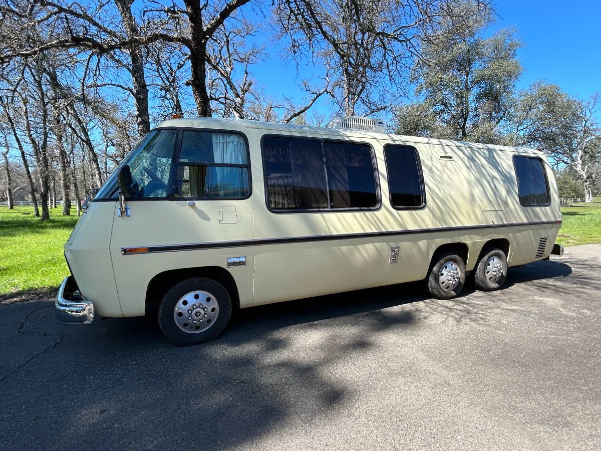 Gmc-motorhome-1973-custom
