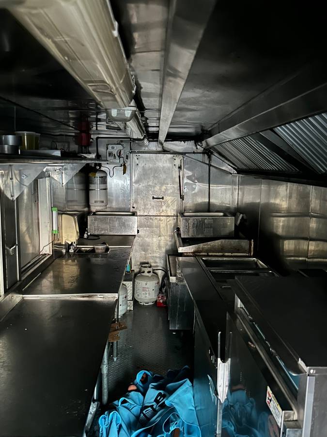 Gmc-p30-1991-custom-3