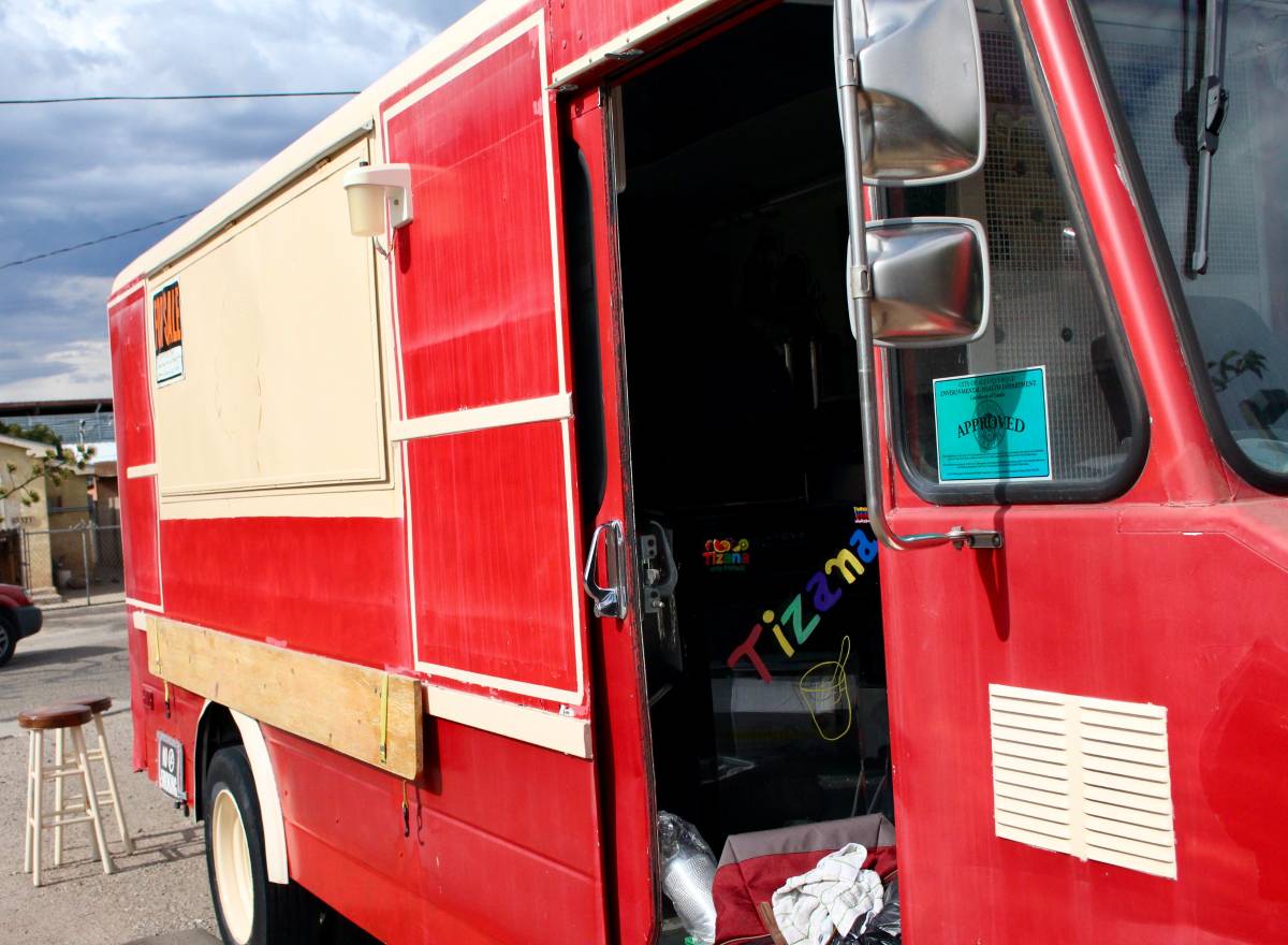 Gmc-p3500-1991-red-22