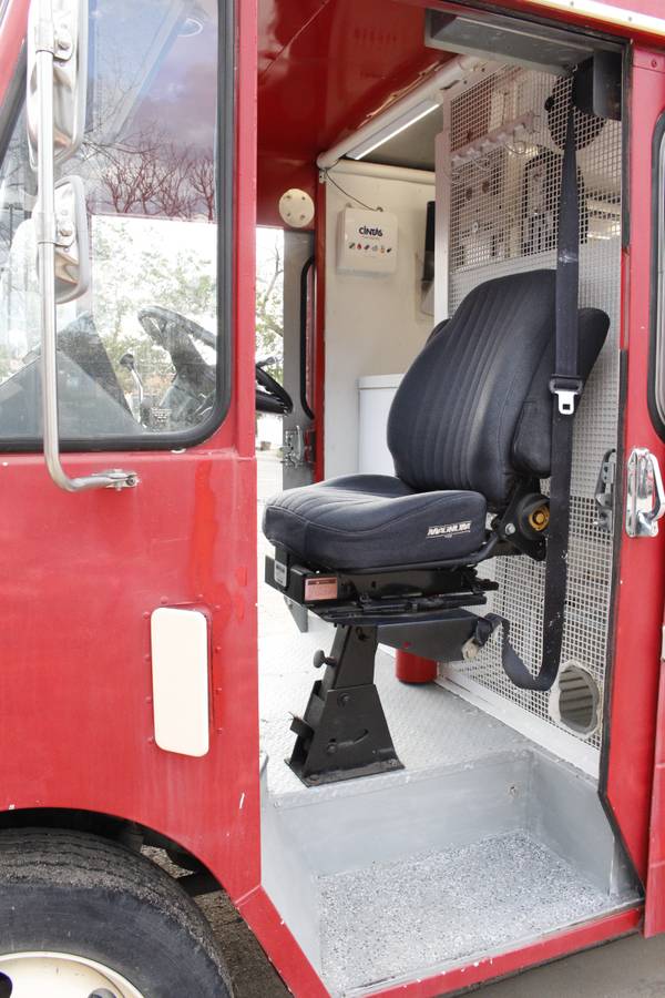 Gmc-p3500-1991-red-8