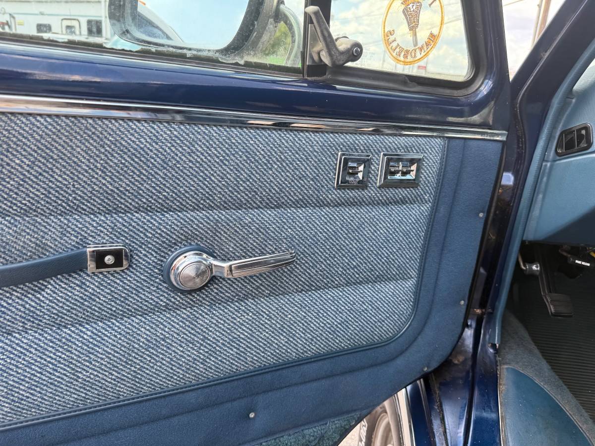 Gmc-rally-g2500-1994-blue-23