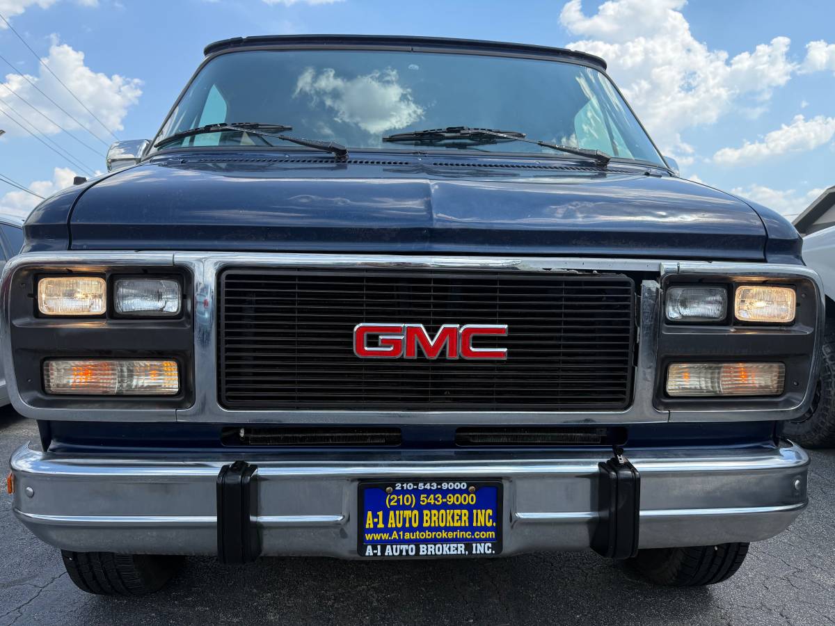 Gmc-rally-g2500-1994-blue-5