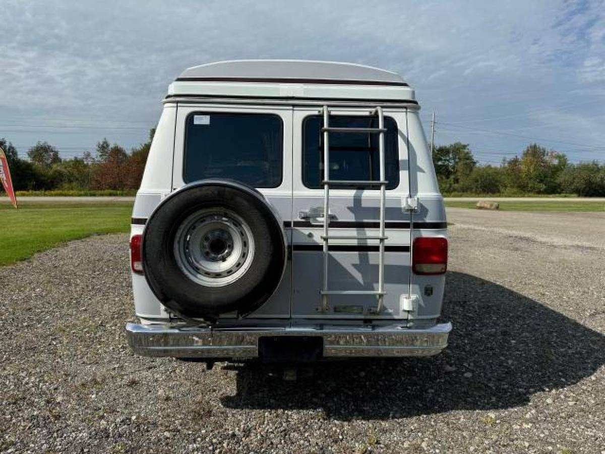 Gmc-rally-wagon-1990-13