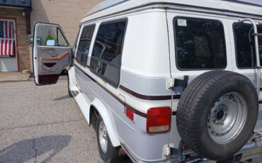 Gmc-rally-wagon-1990-4