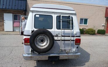 Gmc-rally-wagon-1990-5