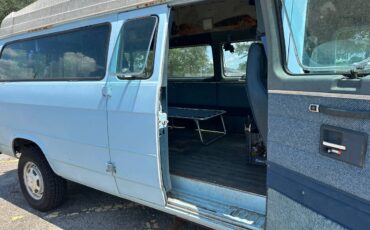 Gmc-rally-wagon-1992-blue-12