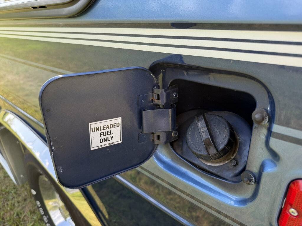 Gmc-rally-wagonvan-1987-blue-12