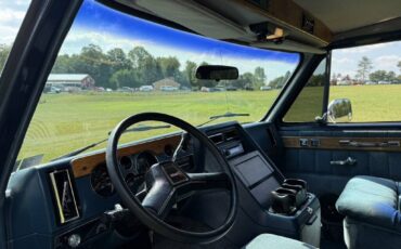 Gmc-rally-wagonvan-1987-blue-16