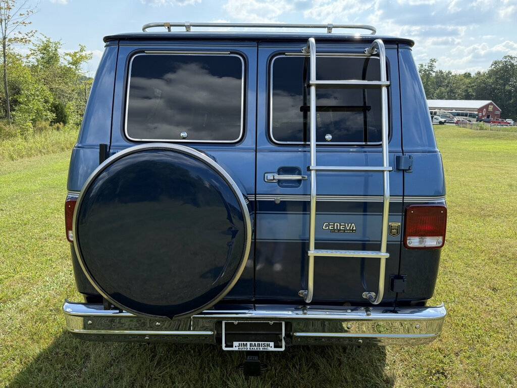 Gmc-rally-wagonvan-1987-blue-3