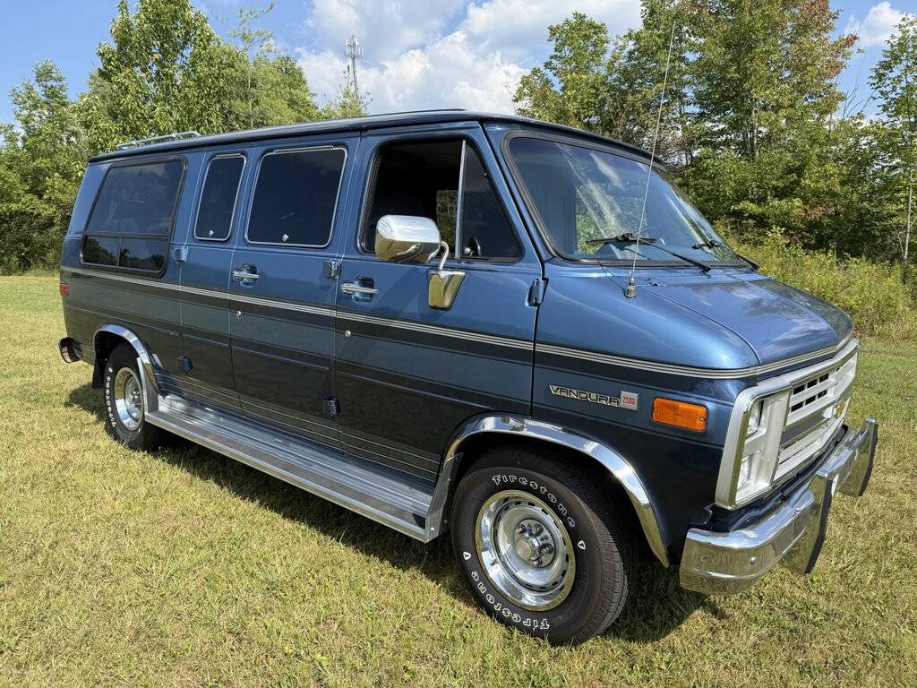 Gmc-rally-wagonvan-1987-blue