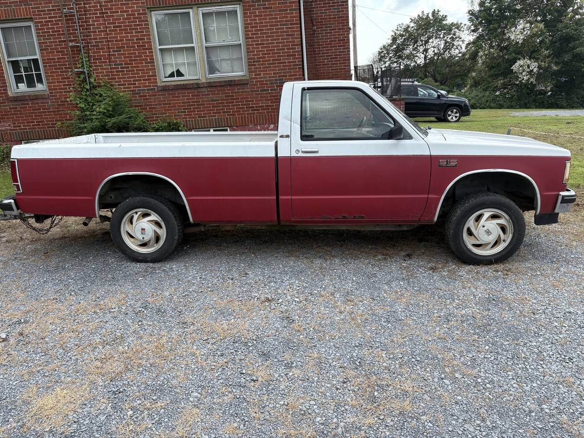 Gmc-s15-1984-red-2
