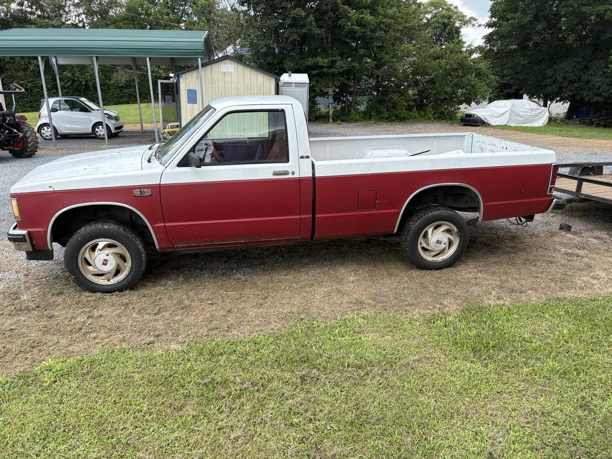 Gmc-s15-1984-red