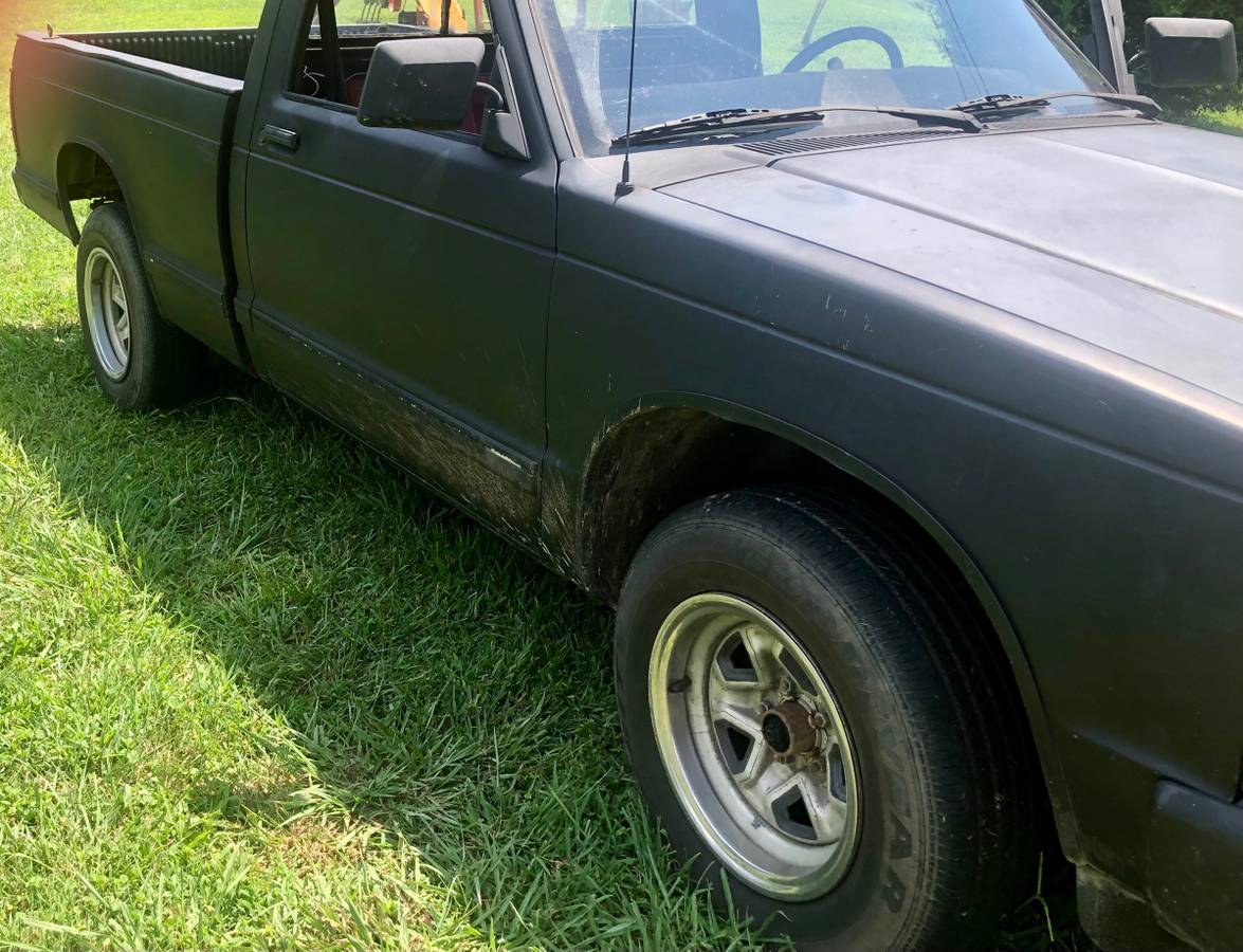 Gmc-s15-1985-black-1