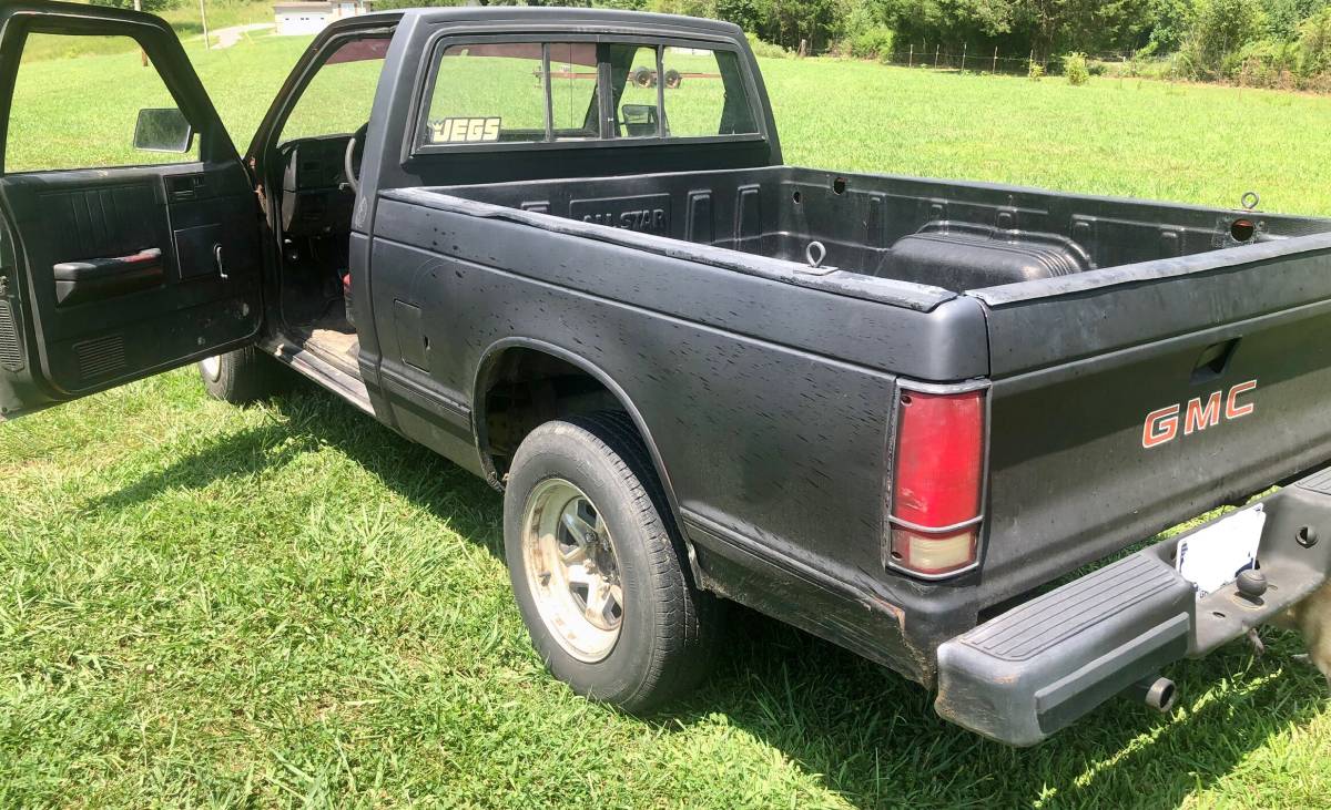 Gmc-s15-1985-black-3