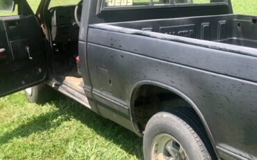 Gmc-s15-1985-black-5