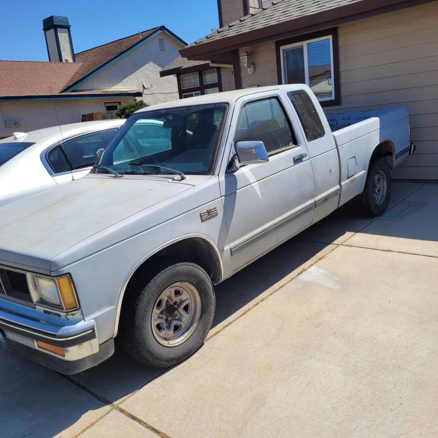 Gmc-s15-sierra-classic-1986-6