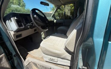 Gmc-safari-12-ton-nominal-1995-green-3