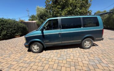 Gmc-safari-12-ton-nominal-1995-green