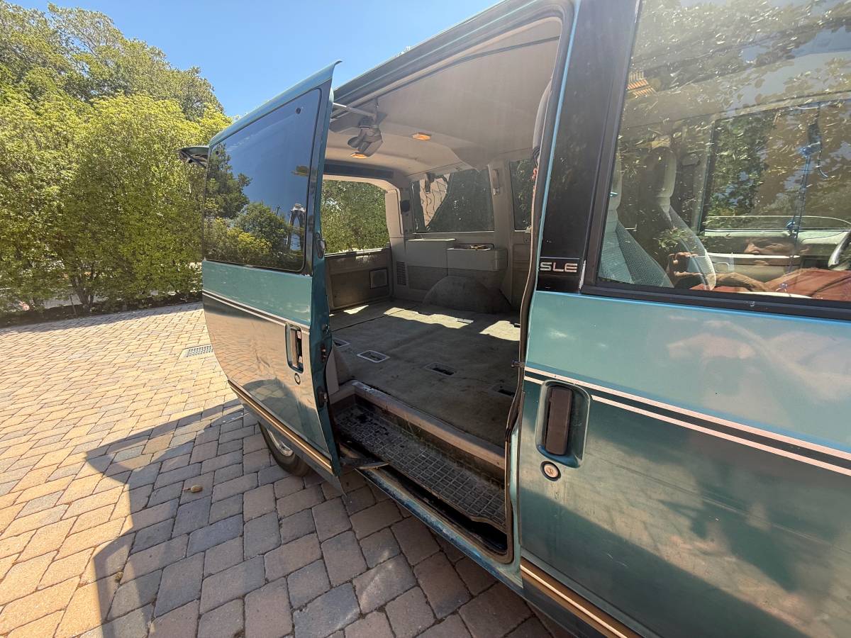 Gmc-safari-12-ton-nominal-1995-green-5