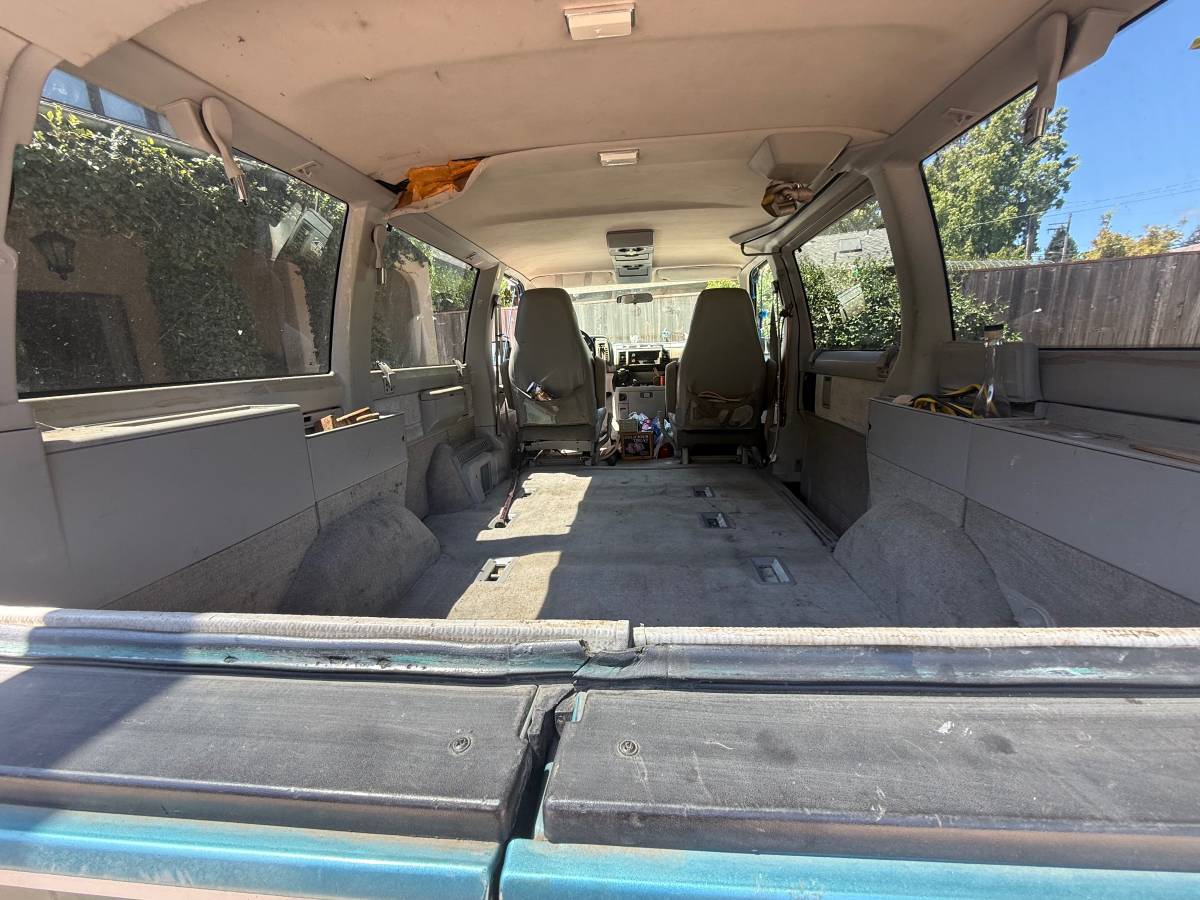Gmc-safari-12-ton-nominal-1995-green-7