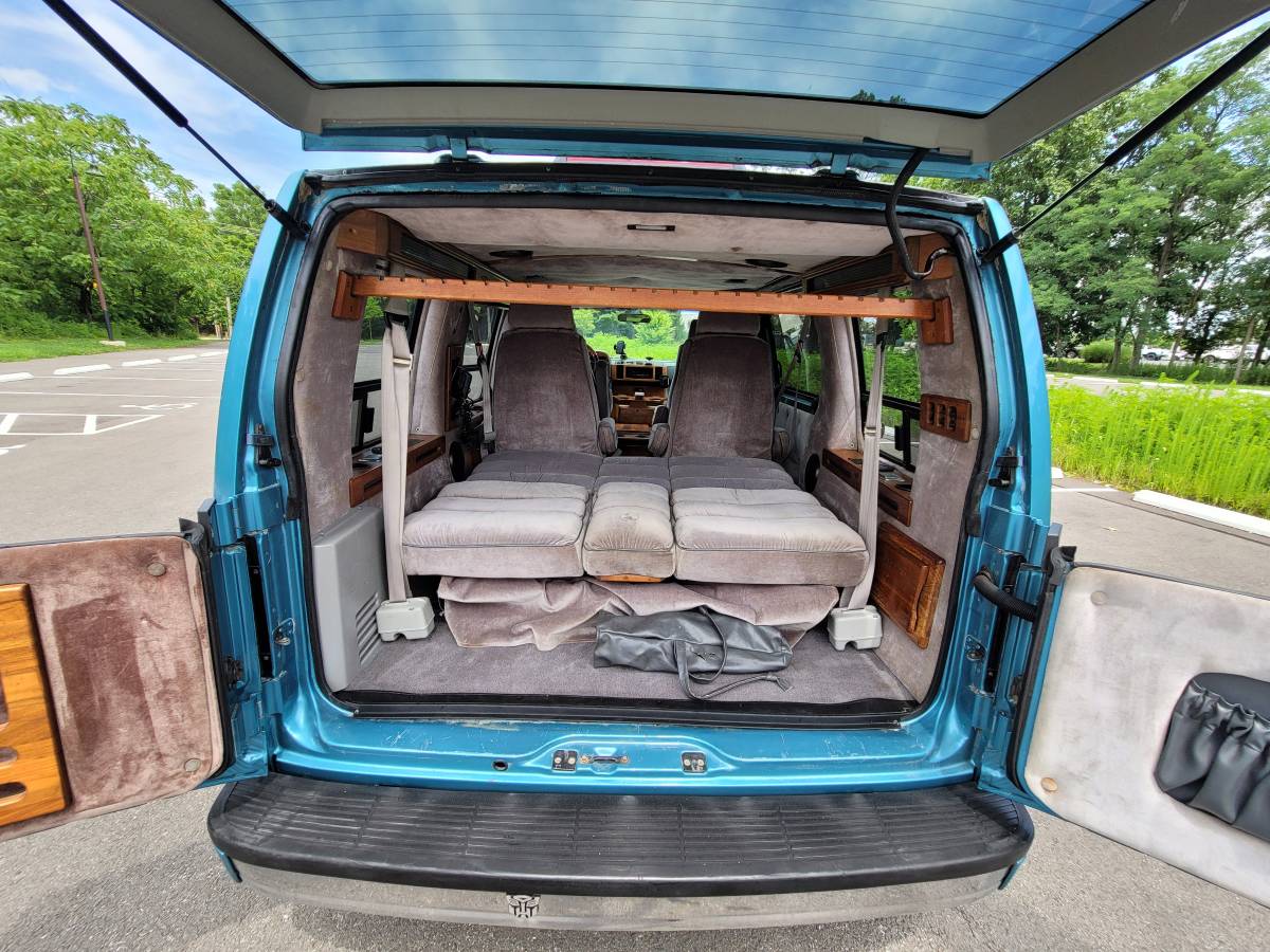Gmc-safari-1994-blue-19