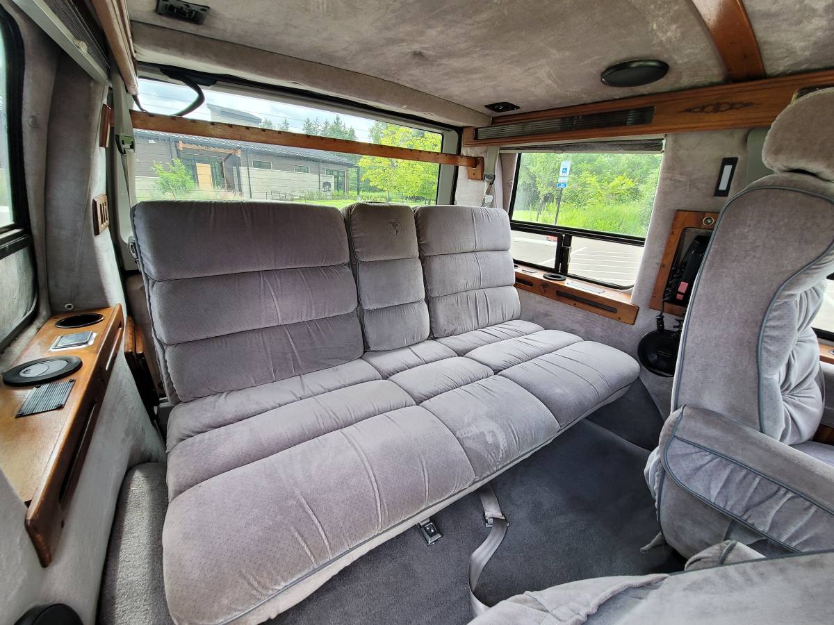 Gmc-safari-1994-blue-7