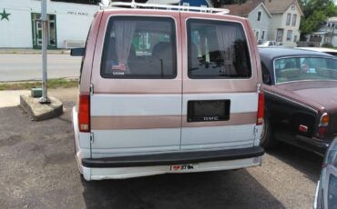 Gmc-safari-van-1991-white-5