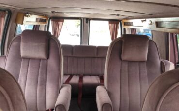 Gmc-safari-van-1991-white-9