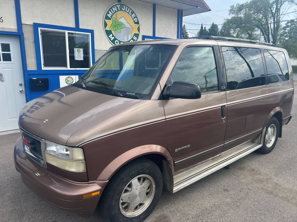 Gmc-safari-van-1995-1