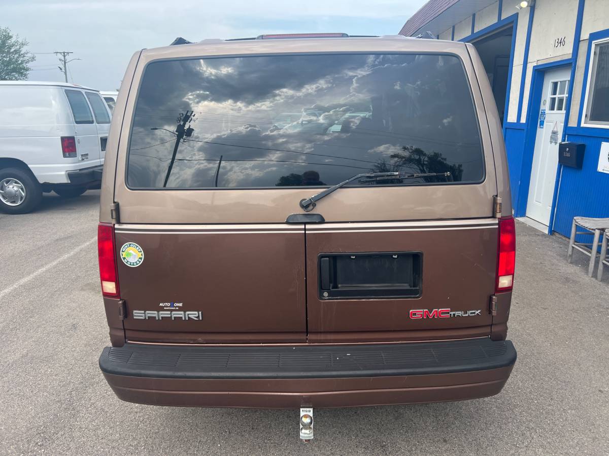 Gmc-safari-van-1995-2