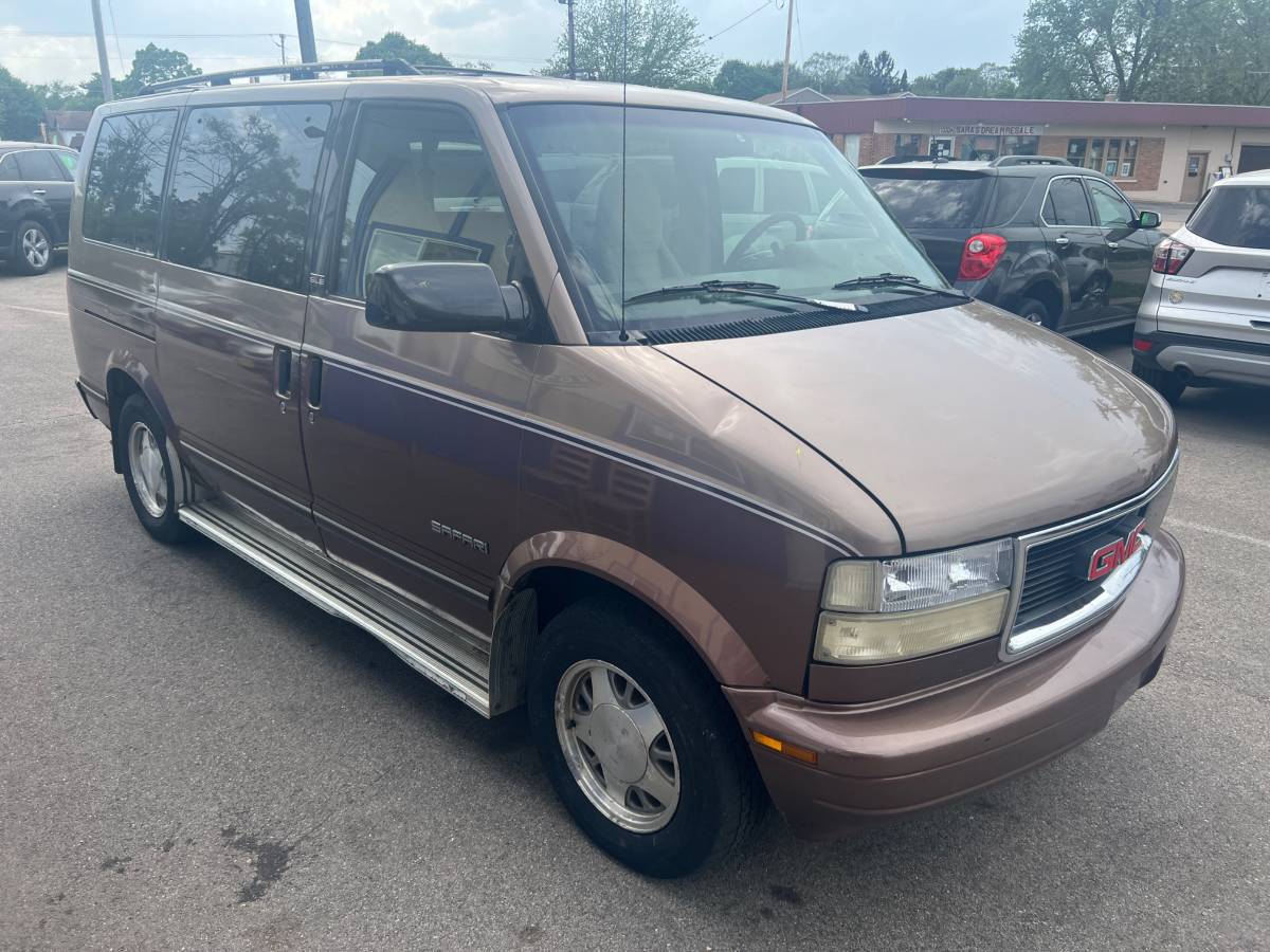 Gmc-safari-van-1995-3