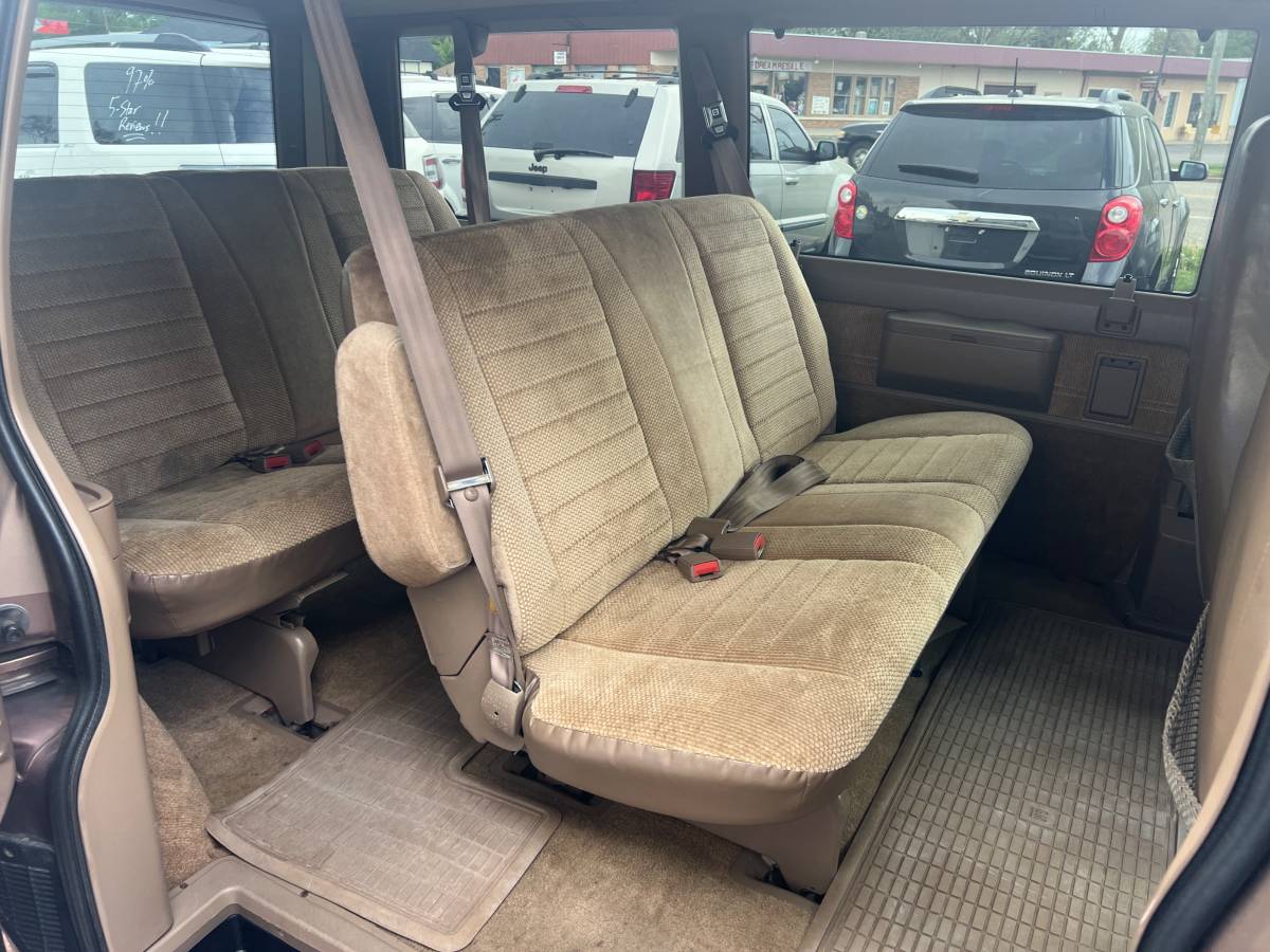 Gmc-safari-van-1995-5