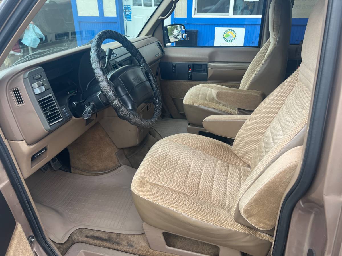 Gmc-safari-van-1995-8