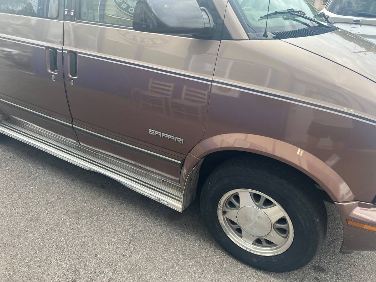 Gmc-safari-van-1995-9