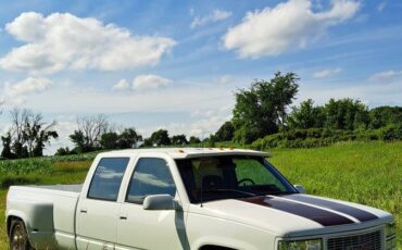 Gmc-sierra-1-ton-nominal-1993-white-1
