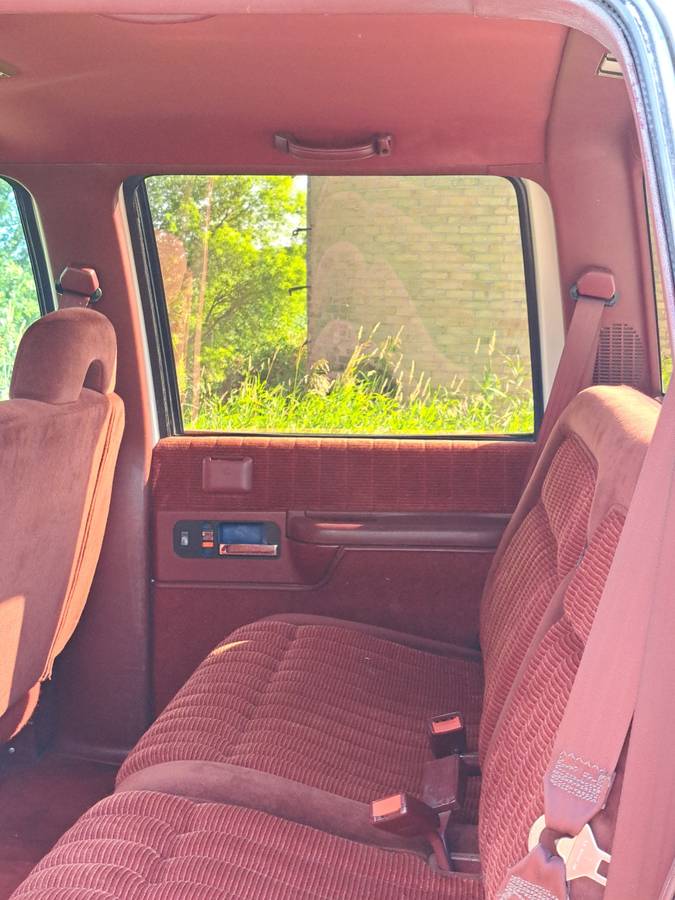 Gmc-sierra-1-ton-nominal-1993-white-6