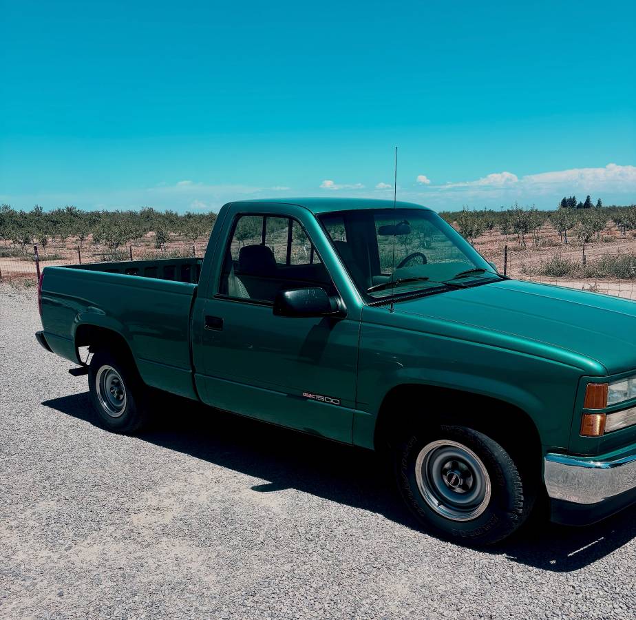 Gmc-sierra-12-ton-1995-green-1