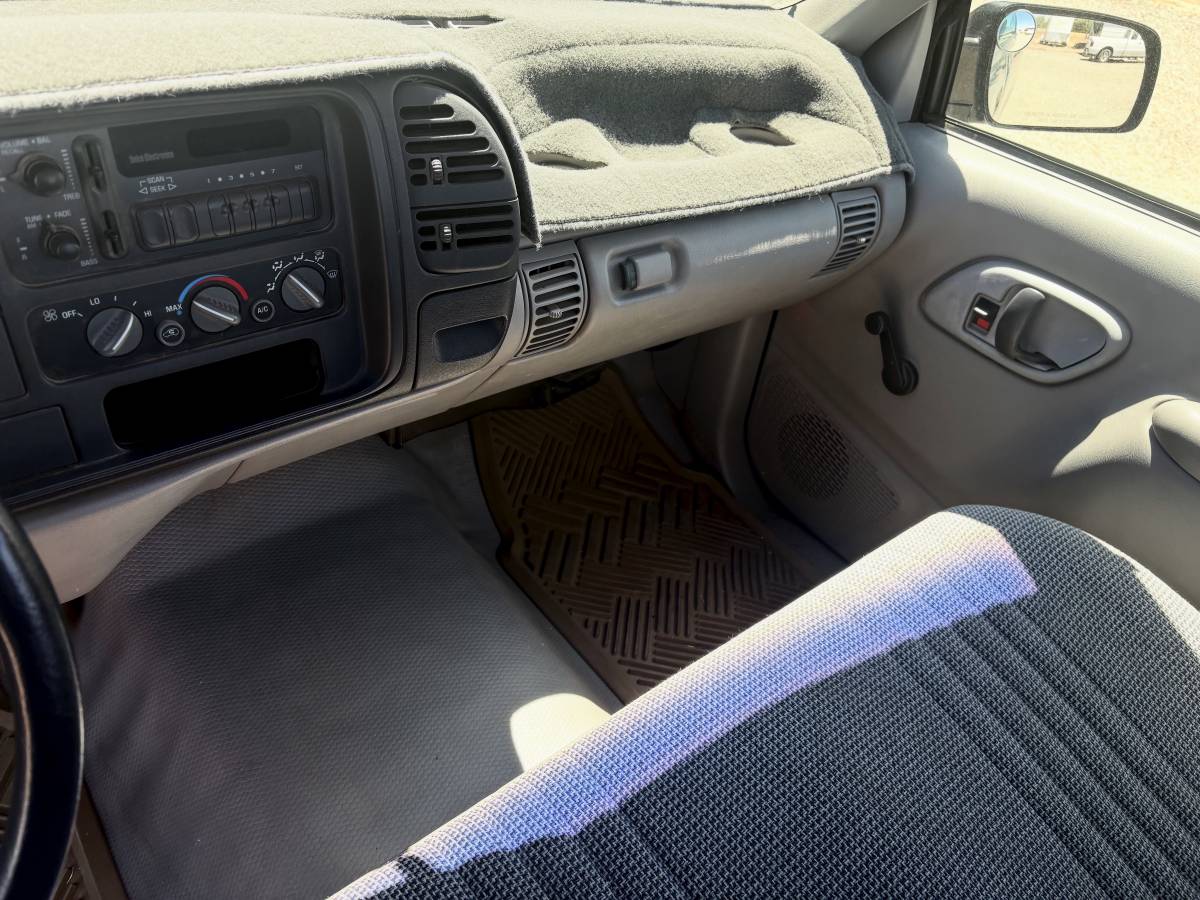 Gmc-sierra-12-ton-1995-green-10