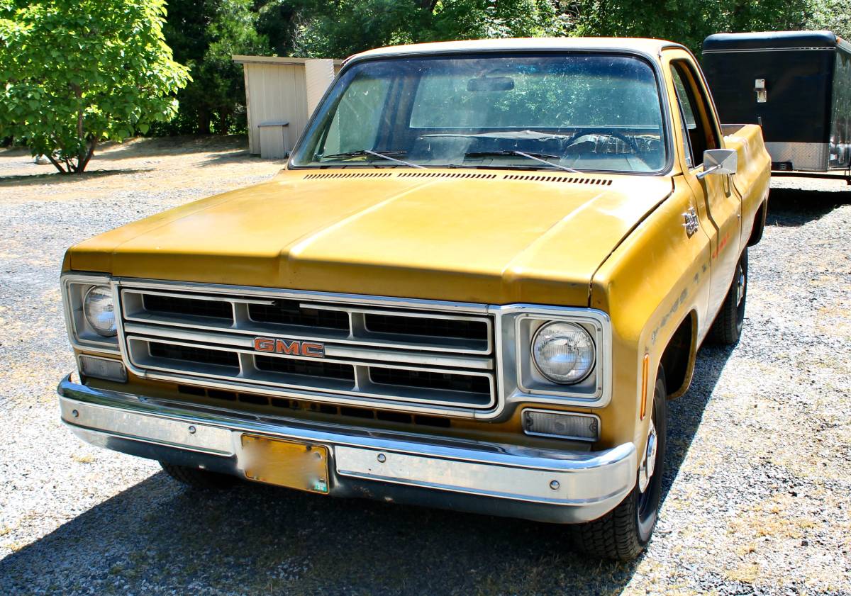 Gmc-sierra-1500-1975-yellow-11