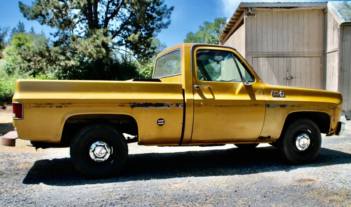 Gmc-sierra-1500-1975-yellow-12
