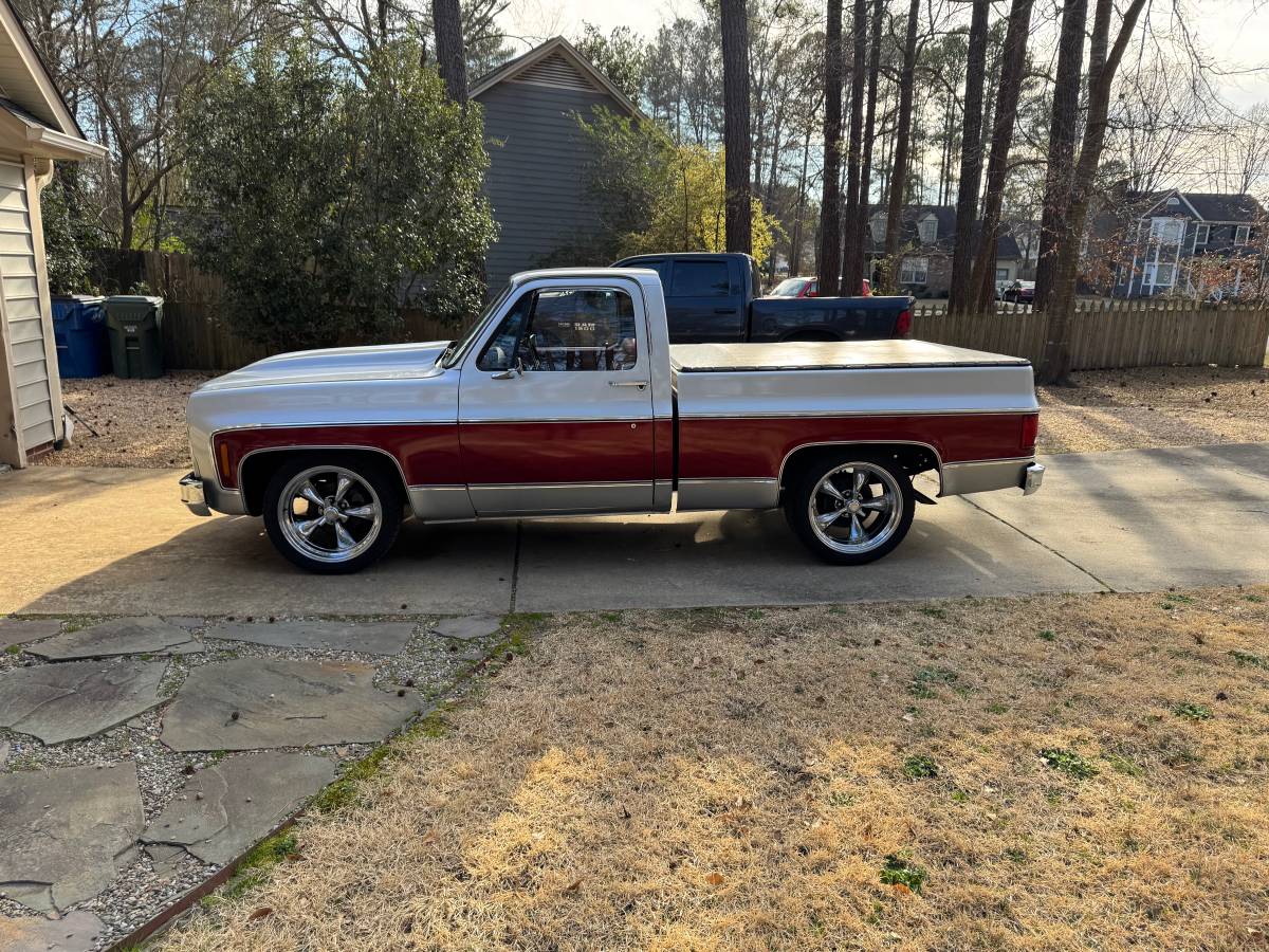 Gmc-sierra-1500-1979-silver